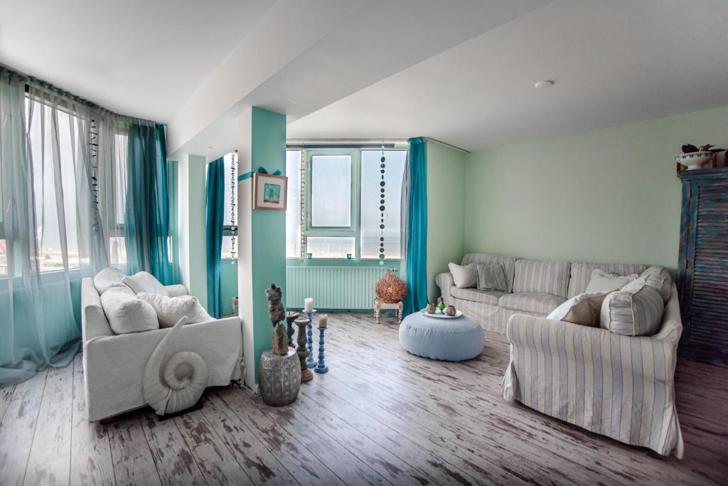 Beach Suite Sand room 5
